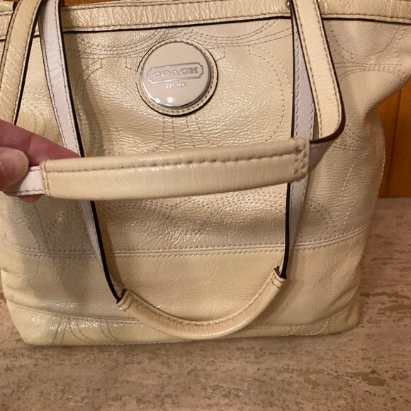 COACH Butter/Pale Yellow Handbag Satchel Green Satin Lined Monogram - Picture 4 of 16